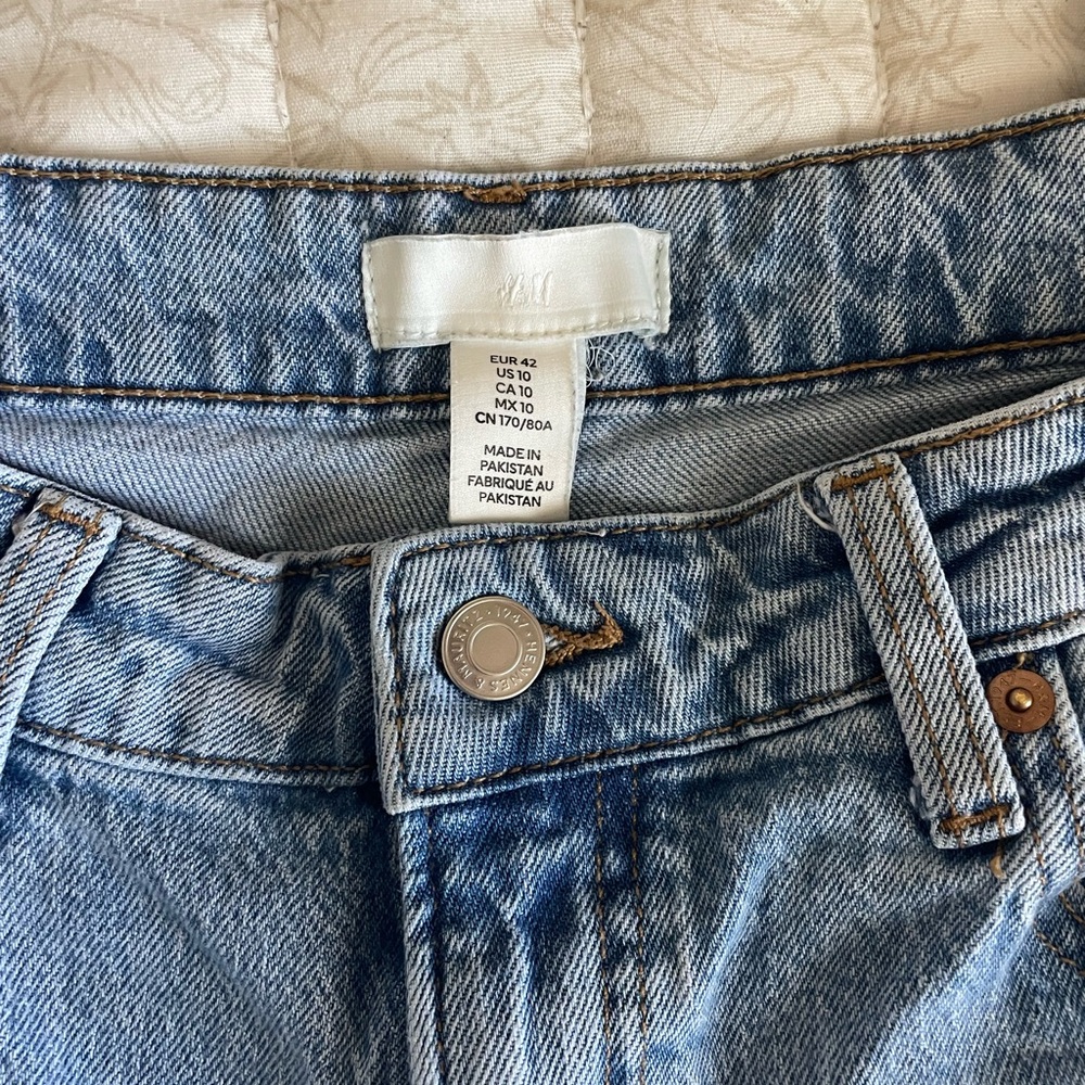 Women’s high rise jeans - Picture 2 of 4